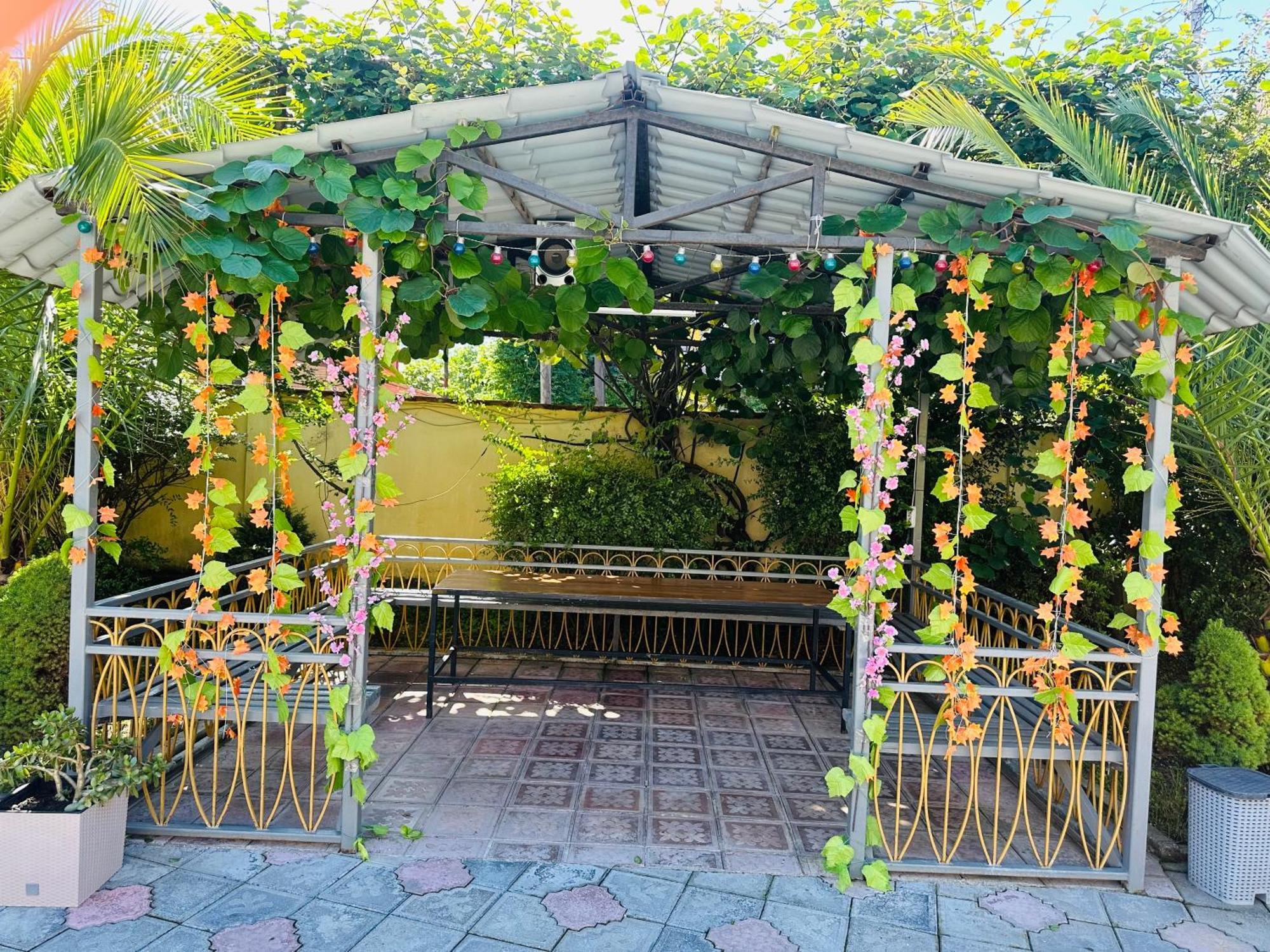 Hotel Buta Batumi Luaran gambar