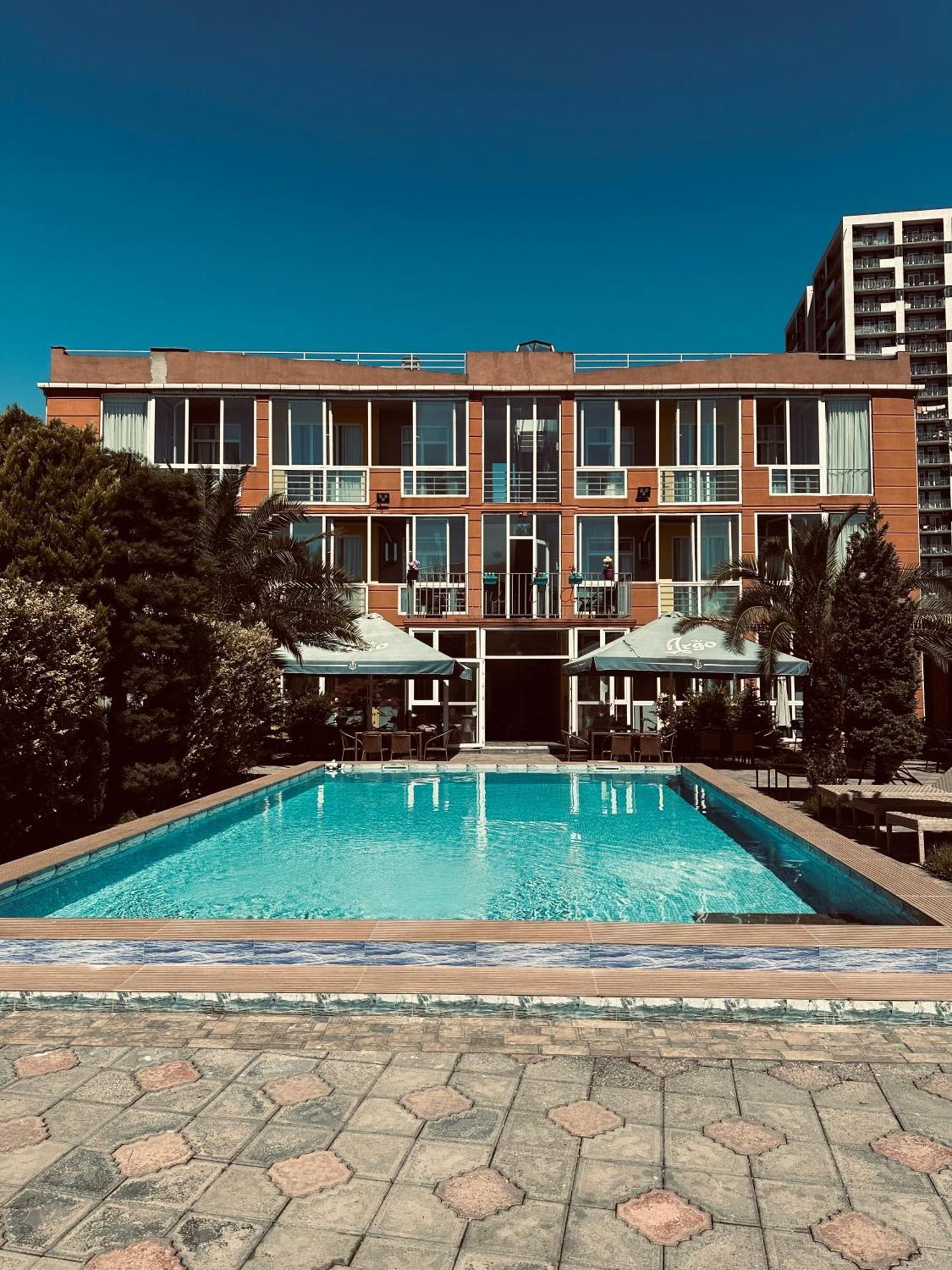 Hotel Buta Batumi Luaran gambar