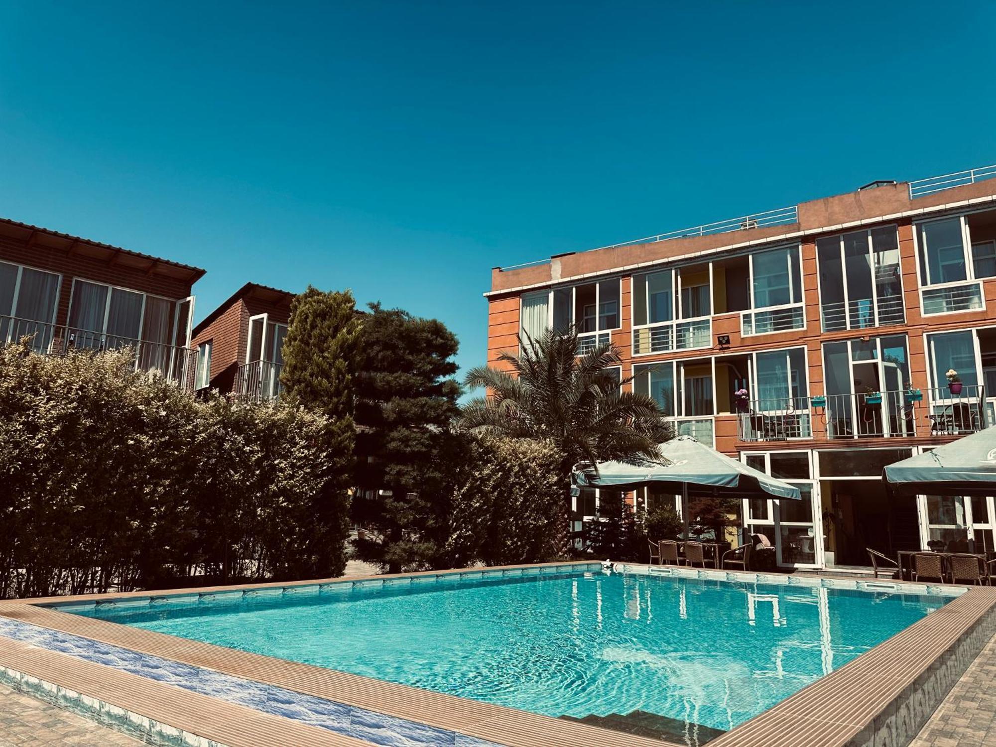 Hotel Buta Batumi Luaran gambar