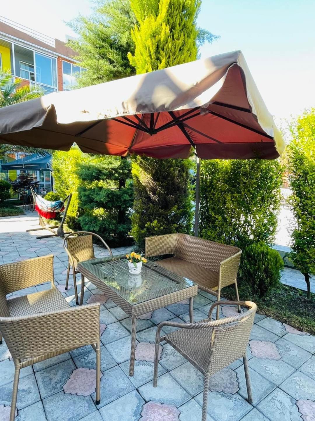 Hotel Buta Batumi Luaran gambar