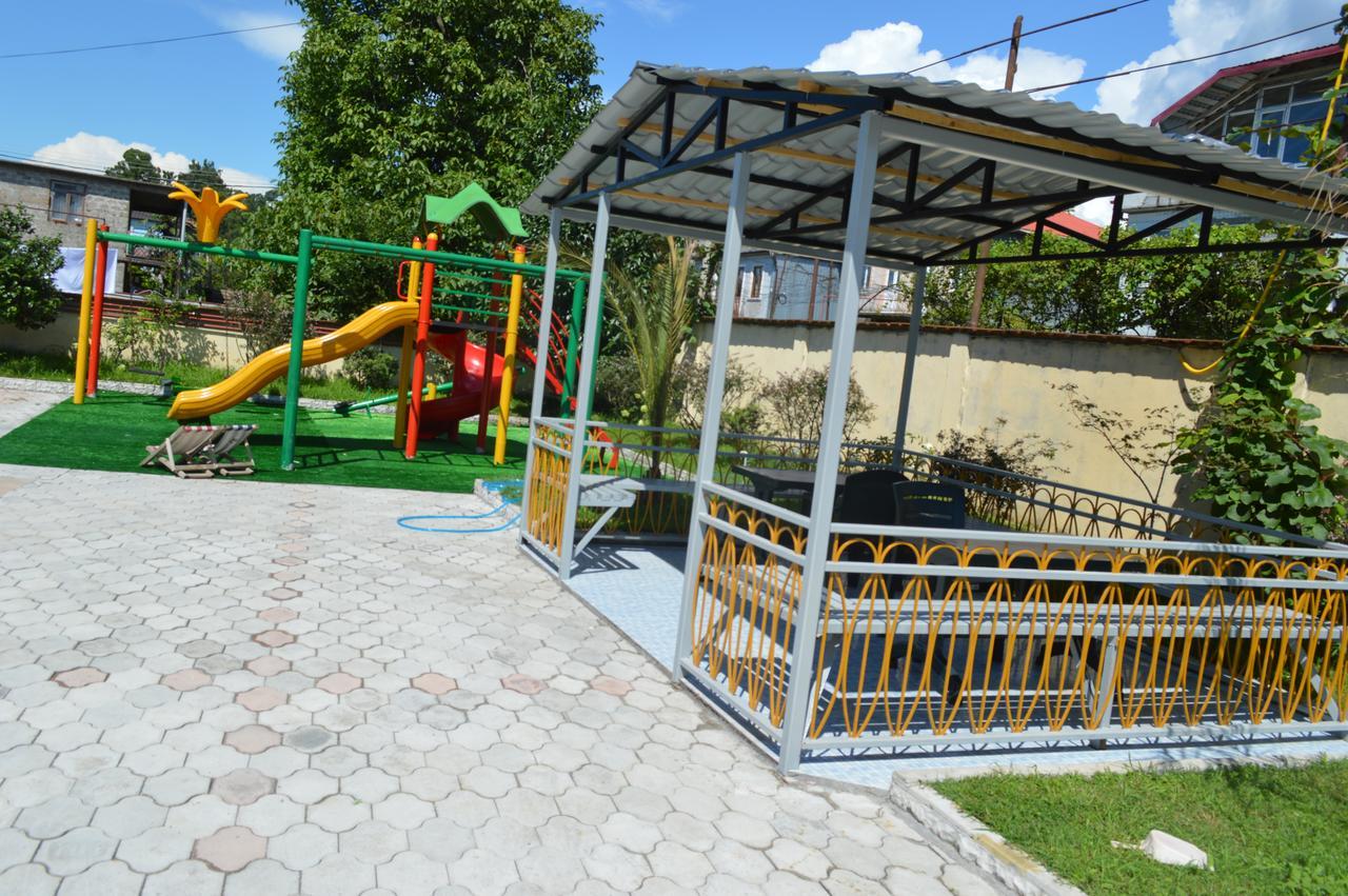Hotel Buta Batumi Luaran gambar