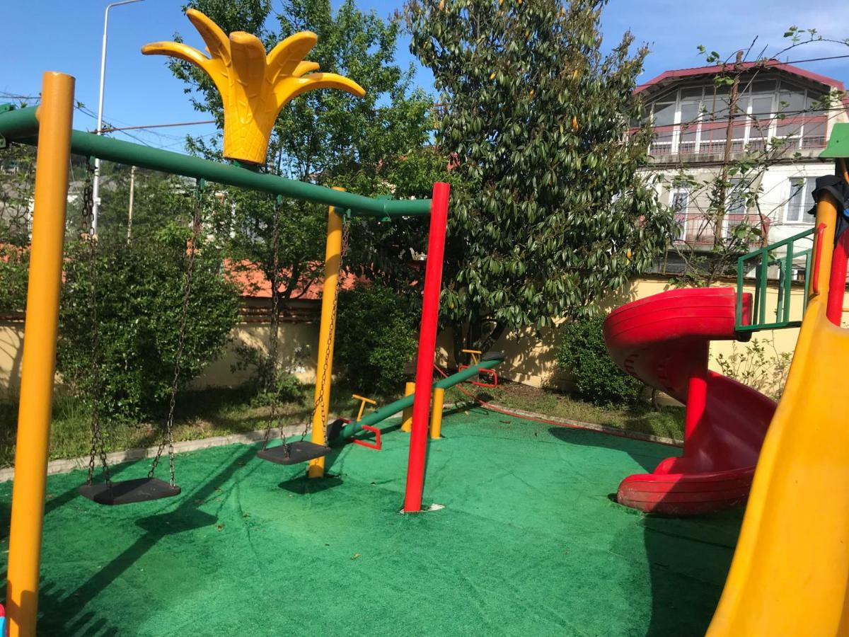 Hotel Buta Batumi Luaran gambar